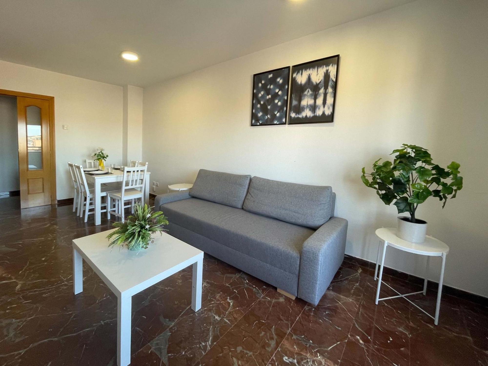 Apartamentos El Pilar Suites 3000 Zaragoza Ngoại thất bức ảnh