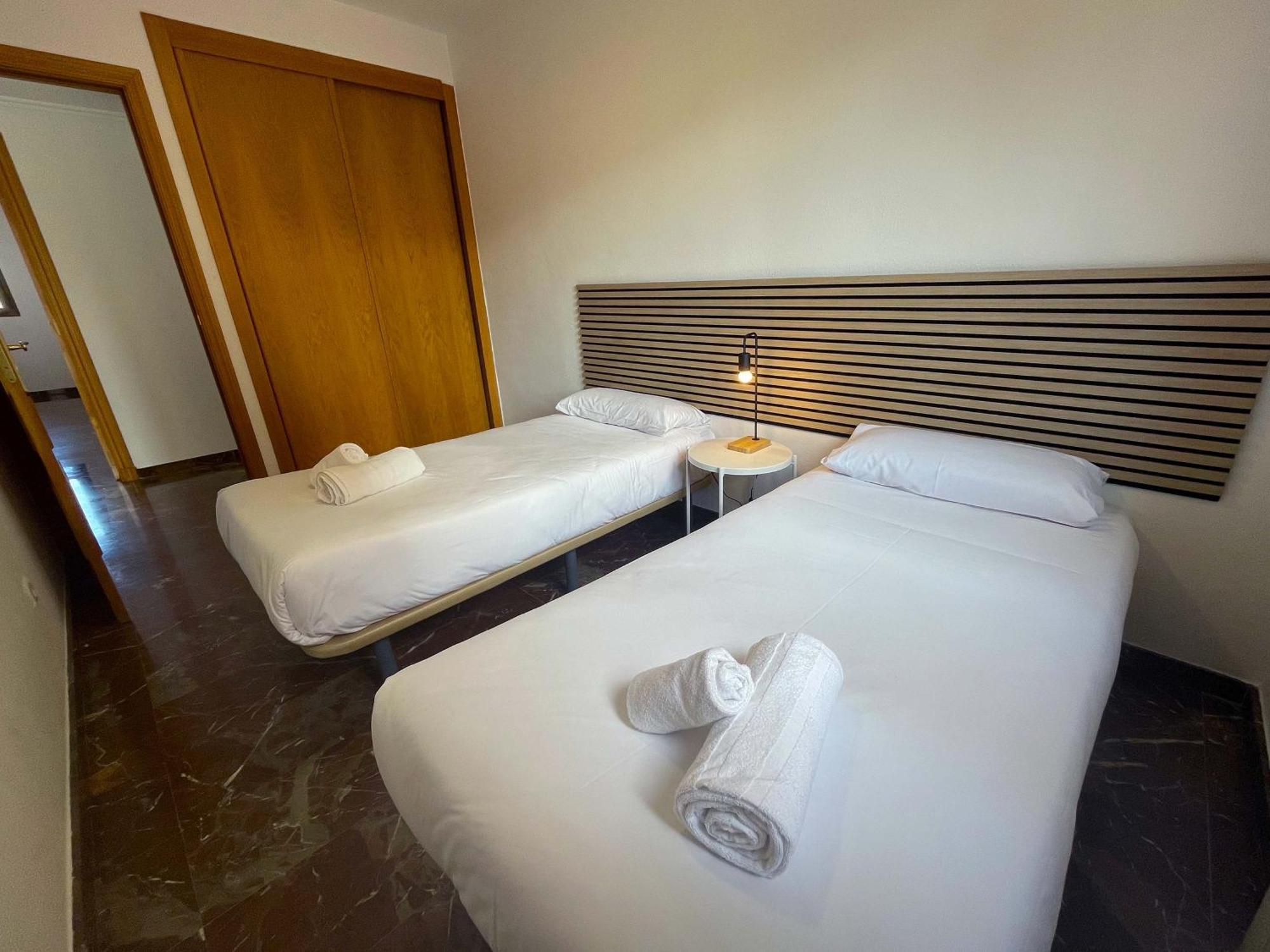 Apartamentos El Pilar Suites 3000 Zaragoza Ngoại thất bức ảnh