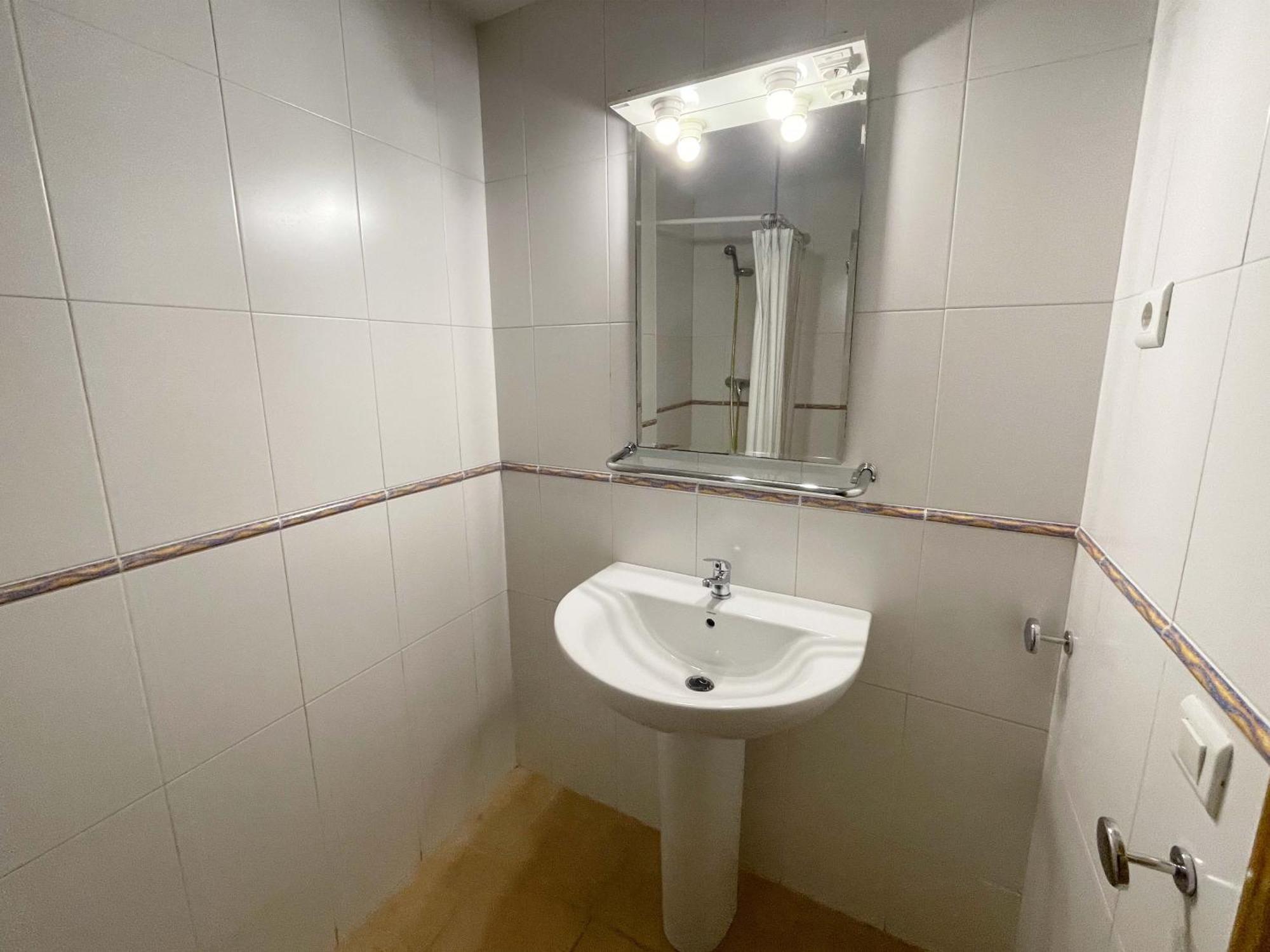 Apartamentos El Pilar Suites 3000 Zaragoza Ngoại thất bức ảnh